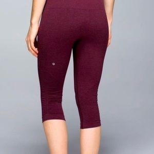 🧘‍♂️🧘‍♀️✌🏼Lululemon Awakening Crop Size- 6🧘🙏🏼✌🏼